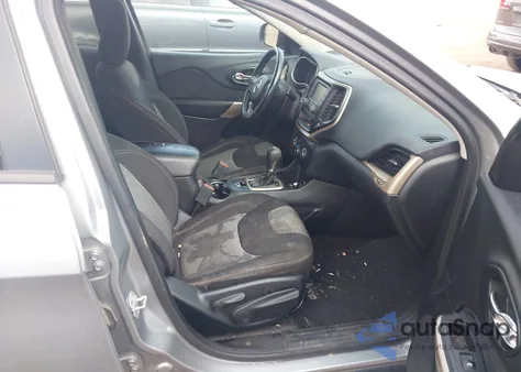 2017 Jeep Cherokee Altitude Fwd z USA, uszkodzony, nr VIN 1C4PJLAB6HW652773